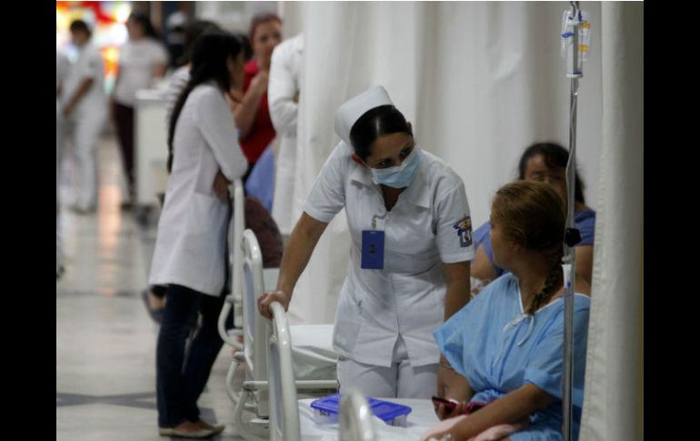 Los trabajadores de la salud temen sobrecarga en sus labores. EL INFORMADOR / ARCHIVO