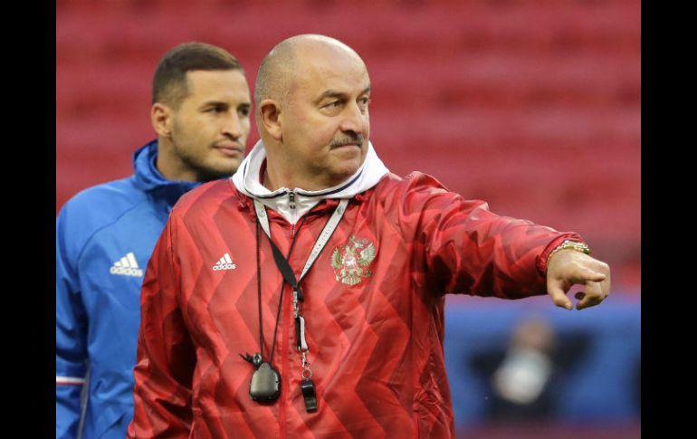 Cherchesov, ex portero, recuerda con admiración a Jorge Campos. AP / S. Grits