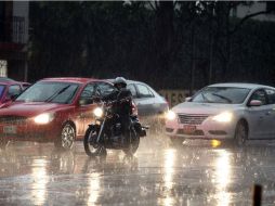Los fuertes vientos pueden originar torbellinos, trombas, tornados y tolvaneras. NTX / ARCHIVO