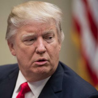 Trump llama ‘obstruccionistas’ a demócratas por evitar plan de salud