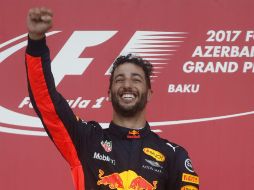 Ricciardo, de 28 años, le da un gran triunfo a Red Bull en la pista urbana de Baku, marcada por números accidentes. AP / D. Bandic