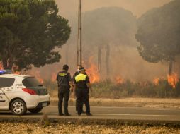 Autoridades no descartan ‘el factor humano’ entre las causas del incendio. AP / A. Diaz
