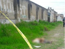 El cuerpo fue encontrado en el cruce de las avenidas Emiliano Zapata y Las Torres, en el puente de la presa. ESPECIAL /