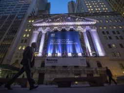 Durante la jornada las empresas telefónicas y bancarias tuvieron un buen desempeño. AP / ARCHIVO