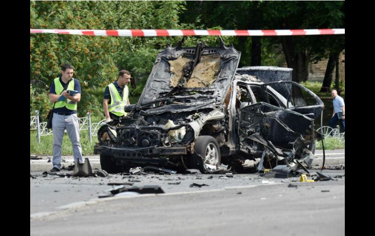 El coche quedó completamente destruido y algunos de sus fragmentos fueron hallados en un radio de más de cien metros. AFP / S. Supinsky