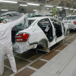 Sector automotriz impulsa exportaciones en mayo: Inegi