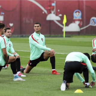 Chile y Portugal, por primera final en Confederaciones