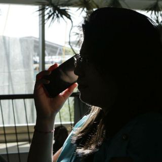 Diputados aprueban dictamen contra abusos de telefonía móvil