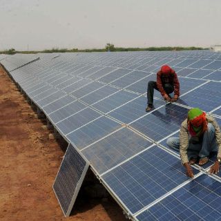 Proyectos solares de CFE avanzan 35 por ciento