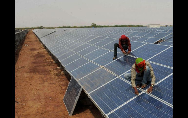 Parques solares en Chihuahua, sonora, Aguscalientes y Coahuila proveerán de electricidad a más de 25 mil hogares. AFP / ARCHIVO