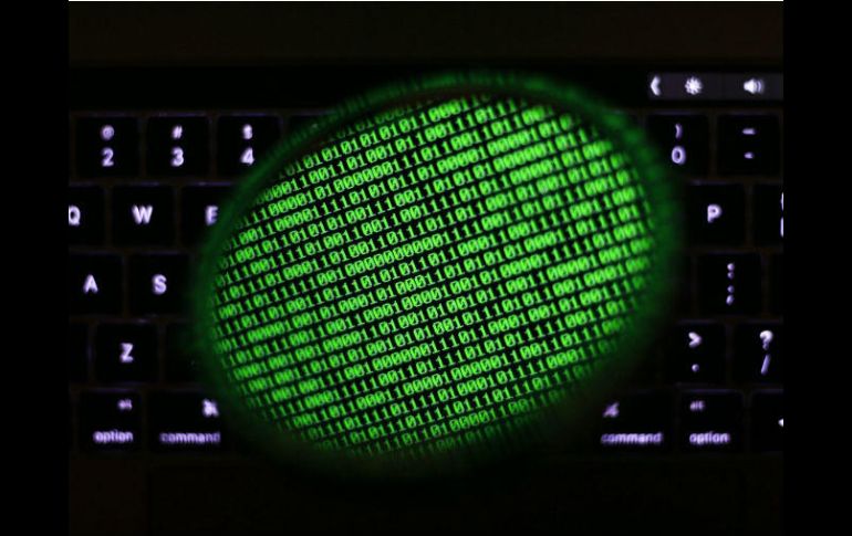 Microsoft diseñó una actualización en Windos para detener una de las formas en que se propaga el virus. EFE / R. Tongo