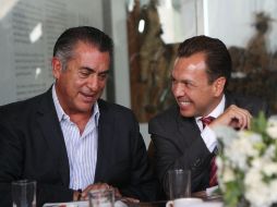 Jaime Rodríguez Calderón y Pablo Lemus, ayer en el Museo de Arte de Zapopan. EL INFORMADOR / G. Gallo