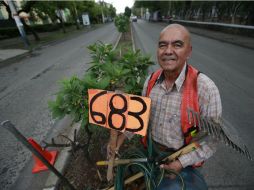 Óscar Alfredo Hernández ha dedicado más de 20 años a la plantación de árboles con sus propios recursos. EL INFORMADOR / F. Atilano