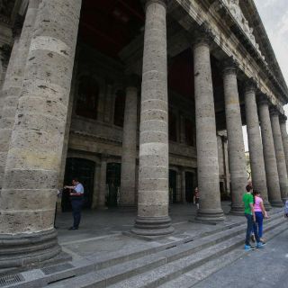 Apenas limpian el Degollado y ahora grafitean el Ex Convento del Carmen