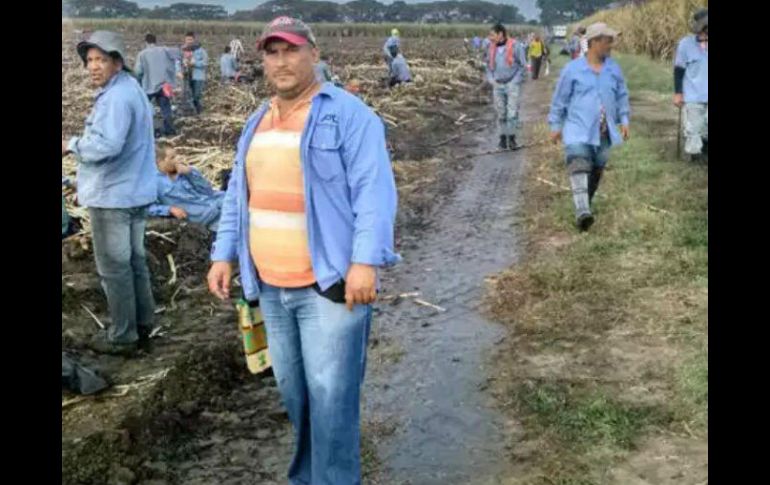 Román Acosta (al frente) era el presidente del Sindicato Nacional de Trabajadores de la Industria Agropecuaria. TWITTER / @matg261