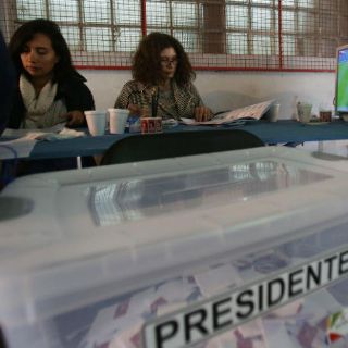 Piñera y Sánchez aventajan en primarias de Chile