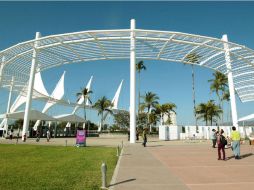 La capacidad hotelera de Puerto Vallarta es un punto a favor para propiciar la realización de eventos masivos. EL INFORMADOR / E. Barrera