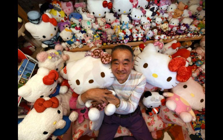 'Kitty es, de alguna manera, el amor de mi vida', afirma el hombre desde la casa que hizo construir para albergar sus tesoros. AFP / Y. Akiyoshi