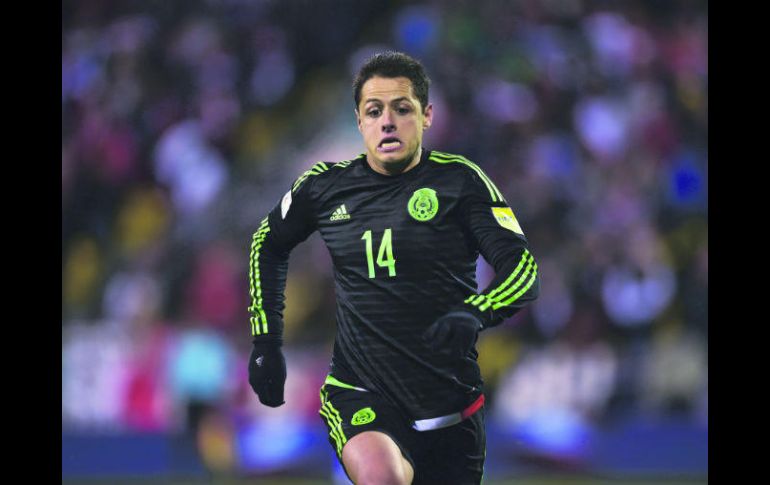 'Chicharito' Hernández. Si el West Ham lo compra, éste sería el tercer futbolista mexicano en militar en el cuadro inglés. MEXSPORT /
