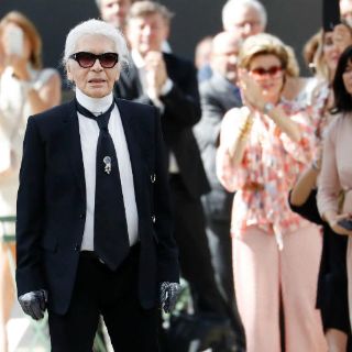 Karl Lagerfeld recibe la medalla Grand Vermeil de París