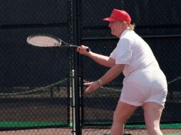 En la imagen difundida aparece con el característico atuendo blanco para practicar tenis, el cual trasluce su ropa interior. TWITTER / @elmitzygdl