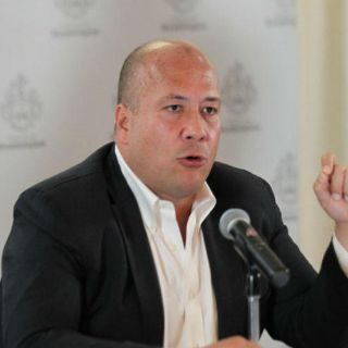 Alfaro presentaría licencia para ratificación de mandato el martes