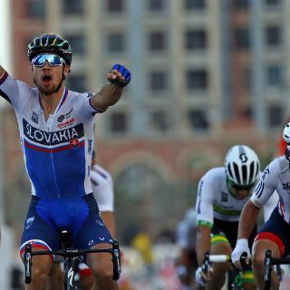 Sagan y Cavendish firman la paz en Twitter
