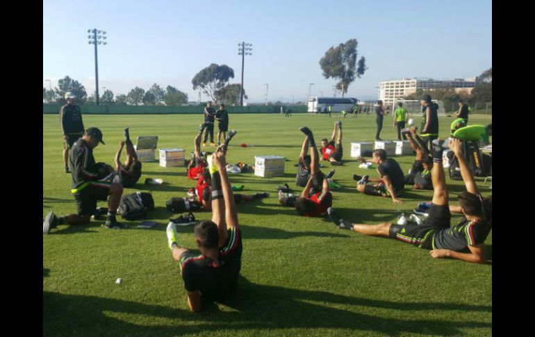 ''Estamos buscando continuidad en siguientes convocatorias y voy a tratar de poner mi granito de arena'', menciona el jugador. TWITTER / @miseleccionmx
