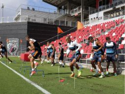 Los rojiblancos enfrentarán a Morelia en Chicago el próximo sábado. TWITTER / @Chivas