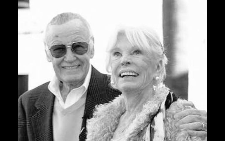 Joan y el padre del universo Marvel estuvieron juntos por 69 años. TWITTER / @UniversoMarveLA