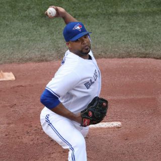 Azulejos frenan a los Astros