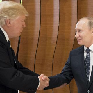 Donald Trump se reúne por primera vez con Vladimir Putin