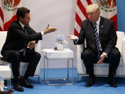 ''Es fantástico estar con mi amigo, el presidente de México. Estamos renegociando el TLCAN y otros temas con México'', apunta Trump. AP / E. Vucci