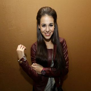 Danna Paola deja hospital y se presenta en musical