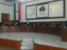 Durante la sesión del pleno, regidores aseguran que no exceden los topes de gasto en comunicación. TWITTER / @GuadalajaraGob