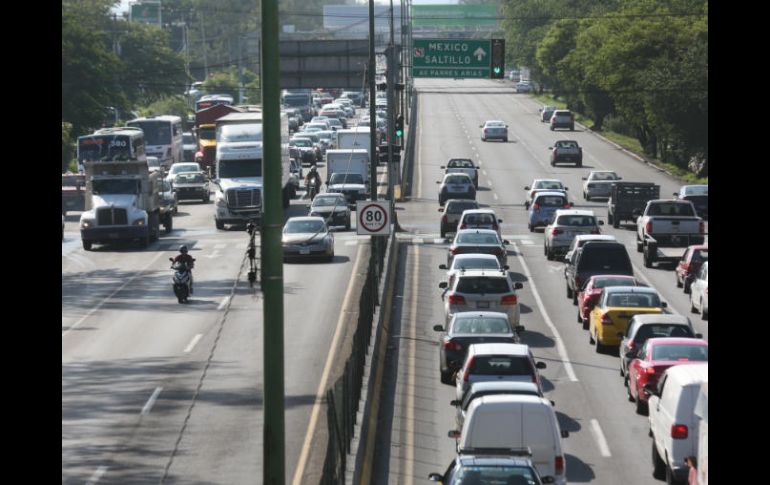 Señalan que el cruce de Periférico y Parres Arias es de los más peligrosos. EL INFORMADOR / G. Gallo