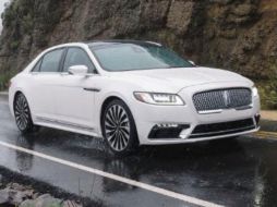 El Continental representa de la mejor forma a los grandes sedanes estaodunidenses. TWITTER / @LincolnMotorCo