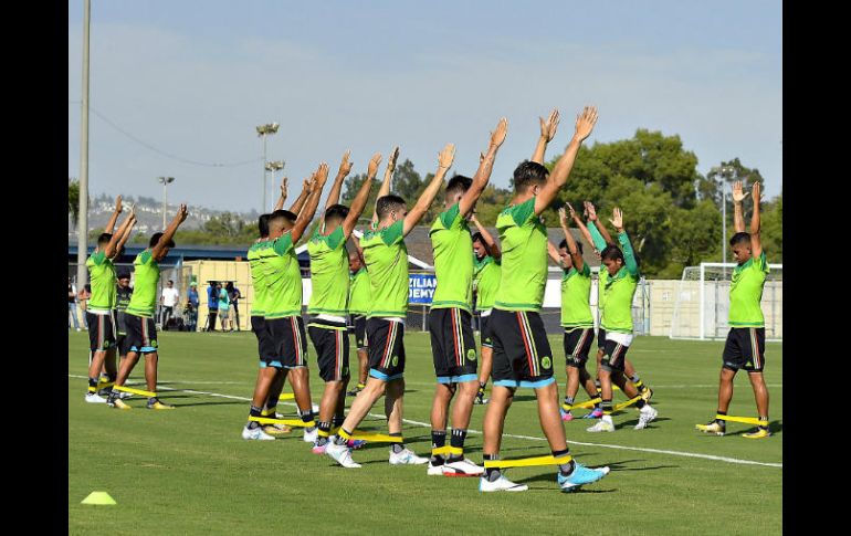 El cuadro B mexicano tienen una presión muy alta, luego que el otro Tri no cumplió con las expectativas en Confederaciones. TWITTER / @miseleccionmx