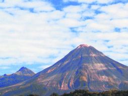 Uno de los atractivos de Colima, con sus espectaculares volcanes y el cielo plagado con un tapiz de nubes. ESPECIAL / Gobierno de Colima