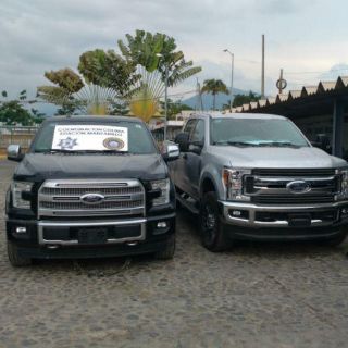 Recuperan tres camionetas robadas de bodega en Tlajomulco