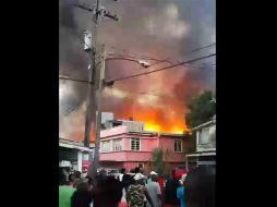 Autoridades investigan las causas del levantamiento en la prisión Camp Street. AFP /