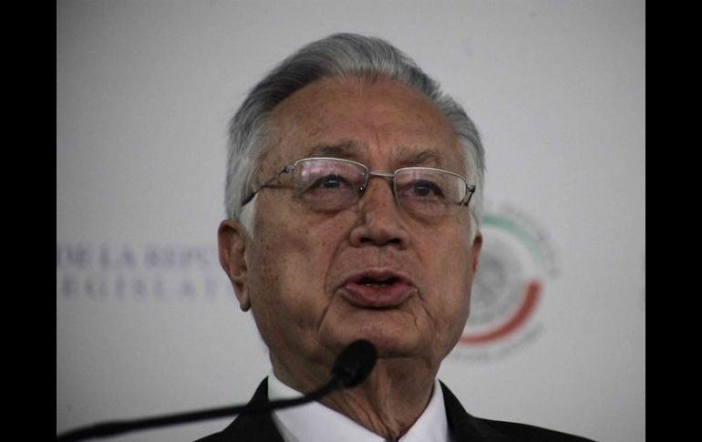 Bartlett también acusa al PAN y a Felipe Calderón de sumarse a Salinas de Gortari, y no atacarlo. SUN / ARCHIVO