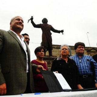 Alfaro presenta solicitud para ratificación de mandato