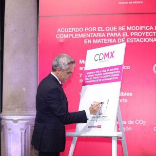 Promulgan norma para reducción de estacionamientos en Ciudad de México