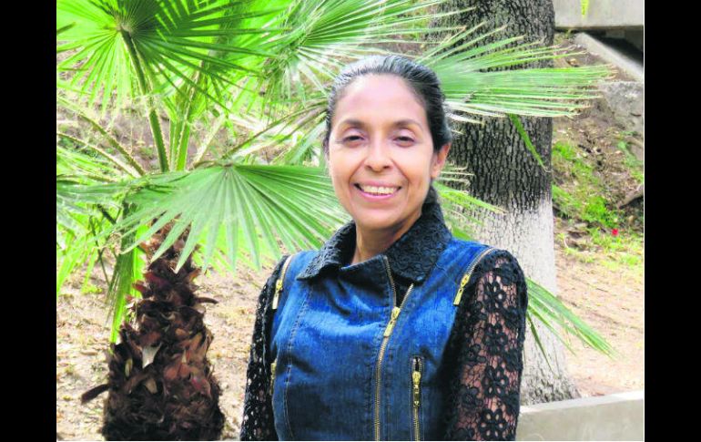 La vallartense Ángela María Villa Estrada, doble receptora de tejidos vitales, hace hincapié en la cultura de la donación de órganos. ESPECIAL /