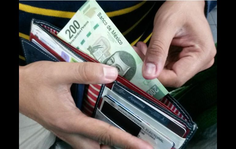 La propuesta de la Coparmex es incrementar los salarios mínimos de 80.04 a 92.71 pesos. EL INFORMADOR / ARCHIVO