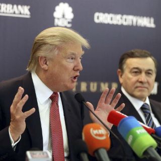 Trump defiende a su hijo; arremete contra la prensa