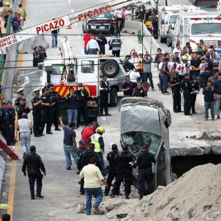 Peritaje determinará responsables por socavón en Paso Express