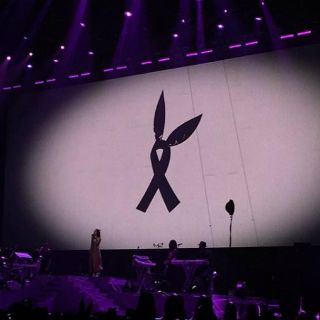 Ariana Grande cautiva al Palacio de los Deportes
