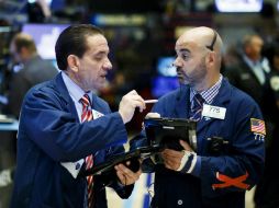 La jornada estuvo marcada por la espera de conocer mañana los resultados de algunos de los grandes bancos. EFE / J. Lane